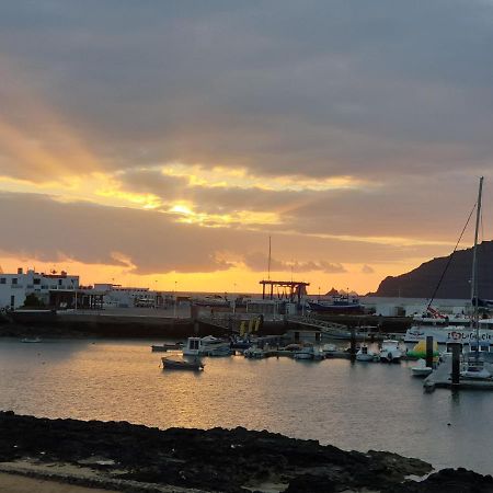 La Graciosa Camelia Beach Vistas Mar 塞博河畔卡莱塔 外观 照片