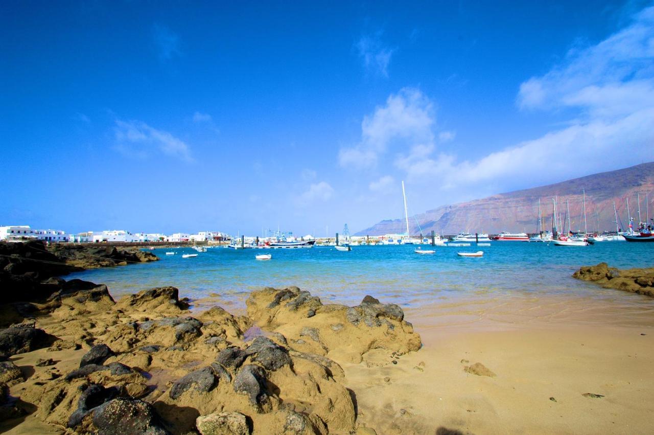 La Graciosa Camelia Beach Vistas Mar 塞博河畔卡莱塔 外观 照片