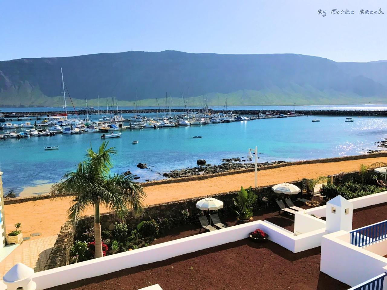 La Graciosa Camelia Beach Vistas Mar 塞博河畔卡莱塔 外观 照片