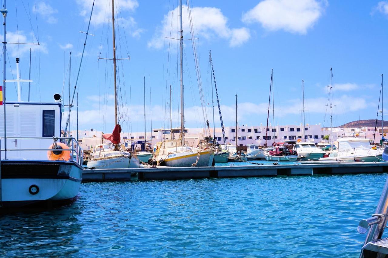 La Graciosa Camelia Beach Vistas Mar 塞博河畔卡莱塔 外观 照片