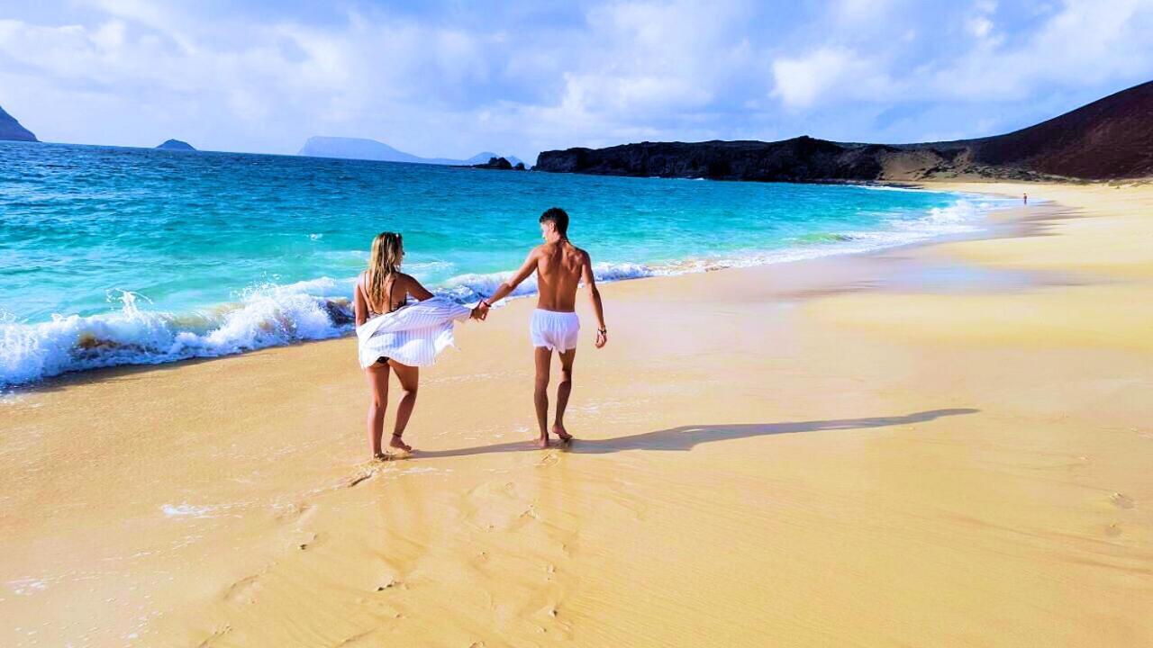 La Graciosa Camelia Beach Vistas Mar 塞博河畔卡莱塔 外观 照片