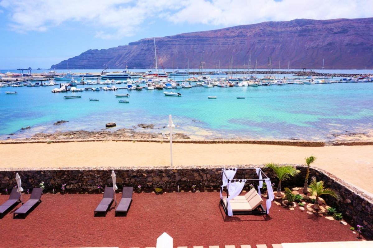 La Graciosa Camelia Beach Vistas Mar 塞博河畔卡莱塔 外观 照片